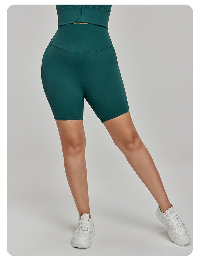 Cycling shorts with pockets