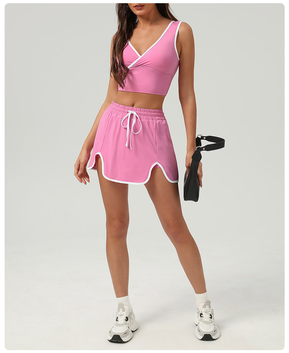 Tennis skirt with contrast piping