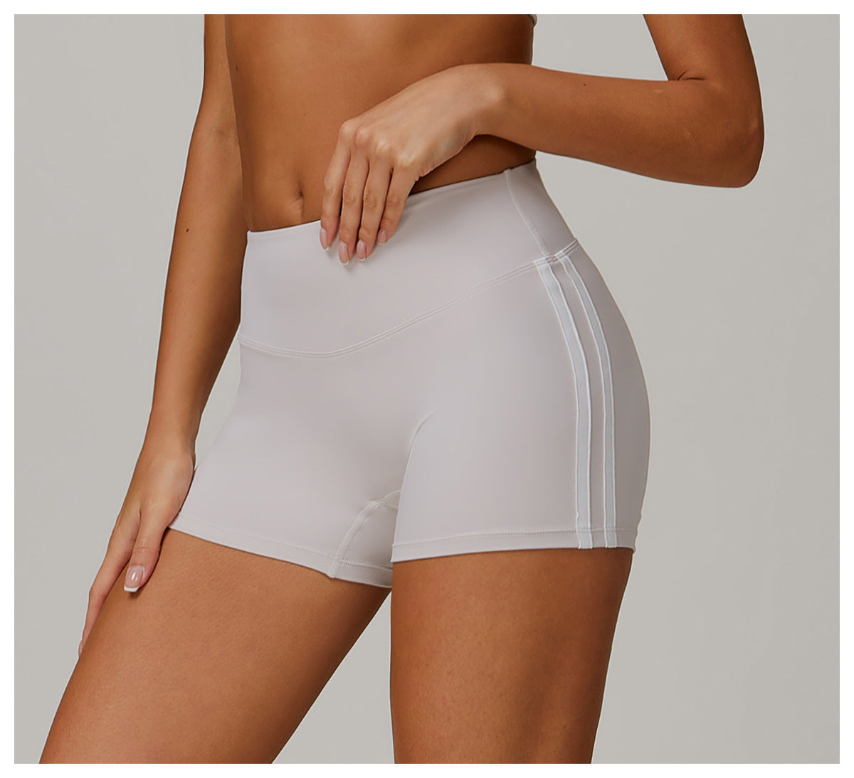 Seamless shorts with stripes