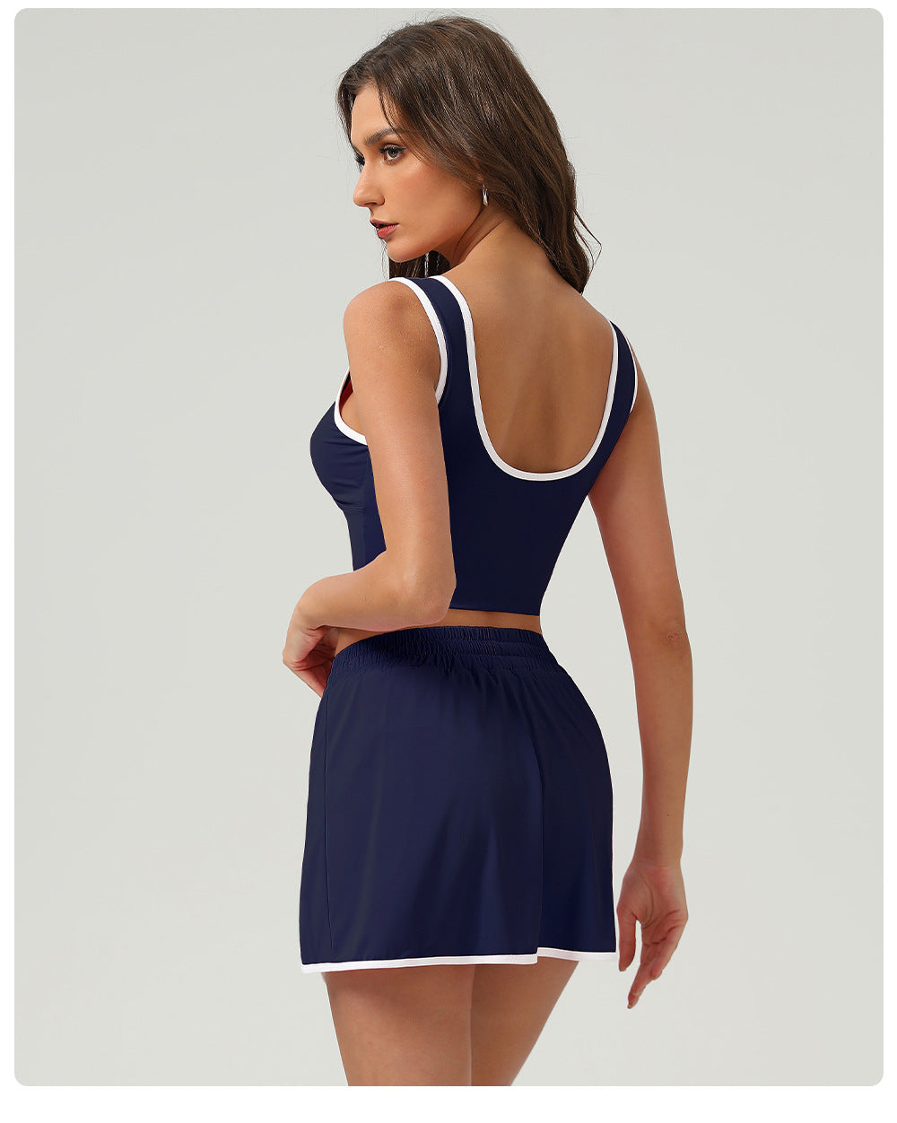 Contrast piping cropped top