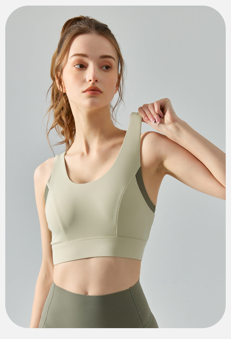 Contrast detail high support bra