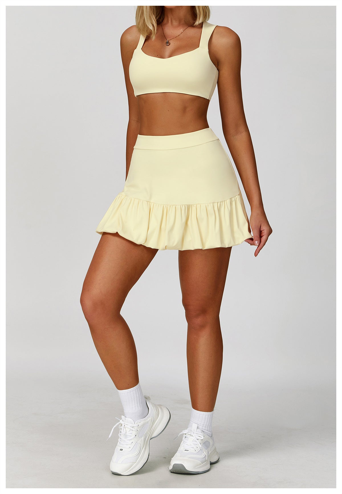 Seamless sports bra
