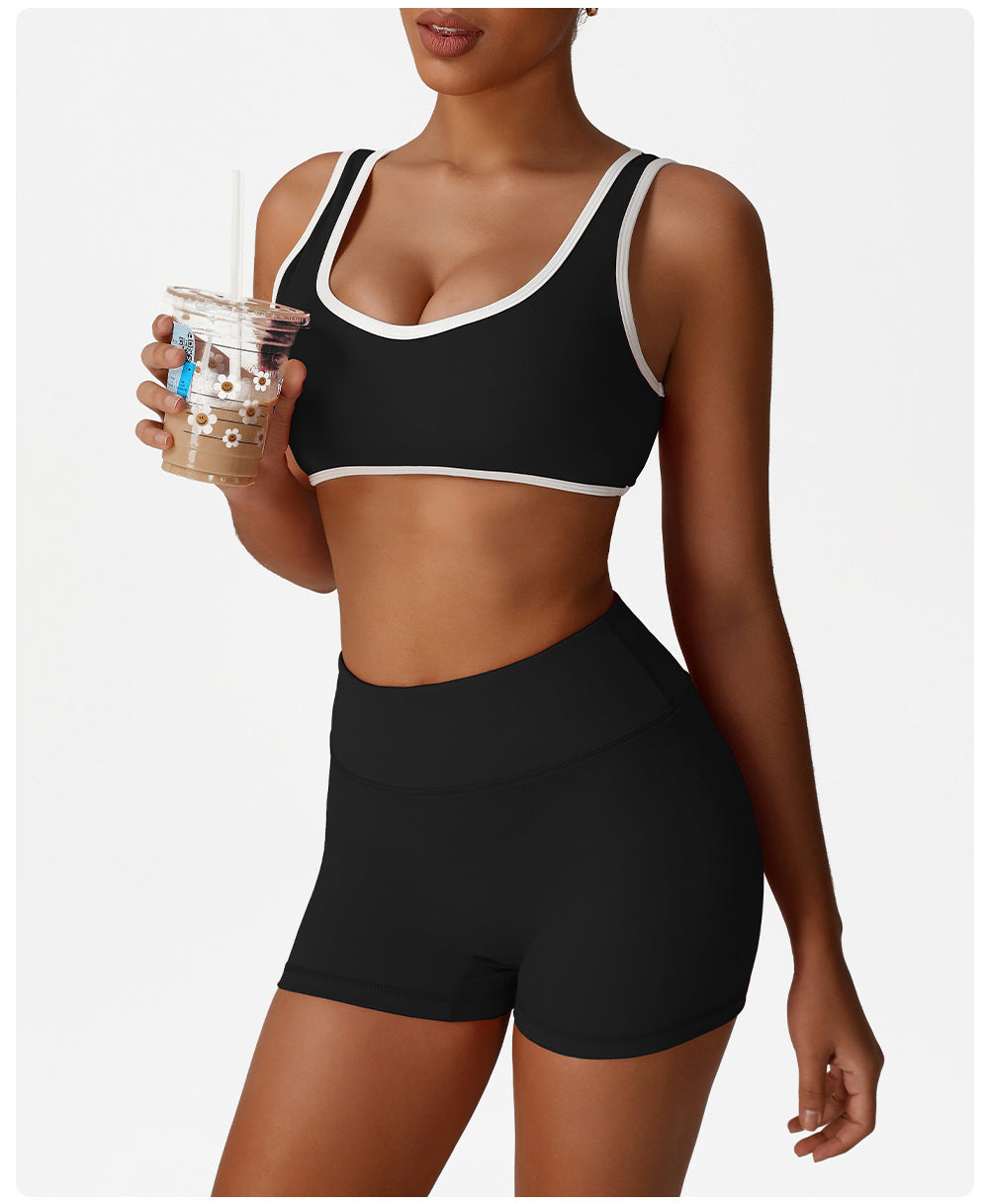 Contrast piping sports bra