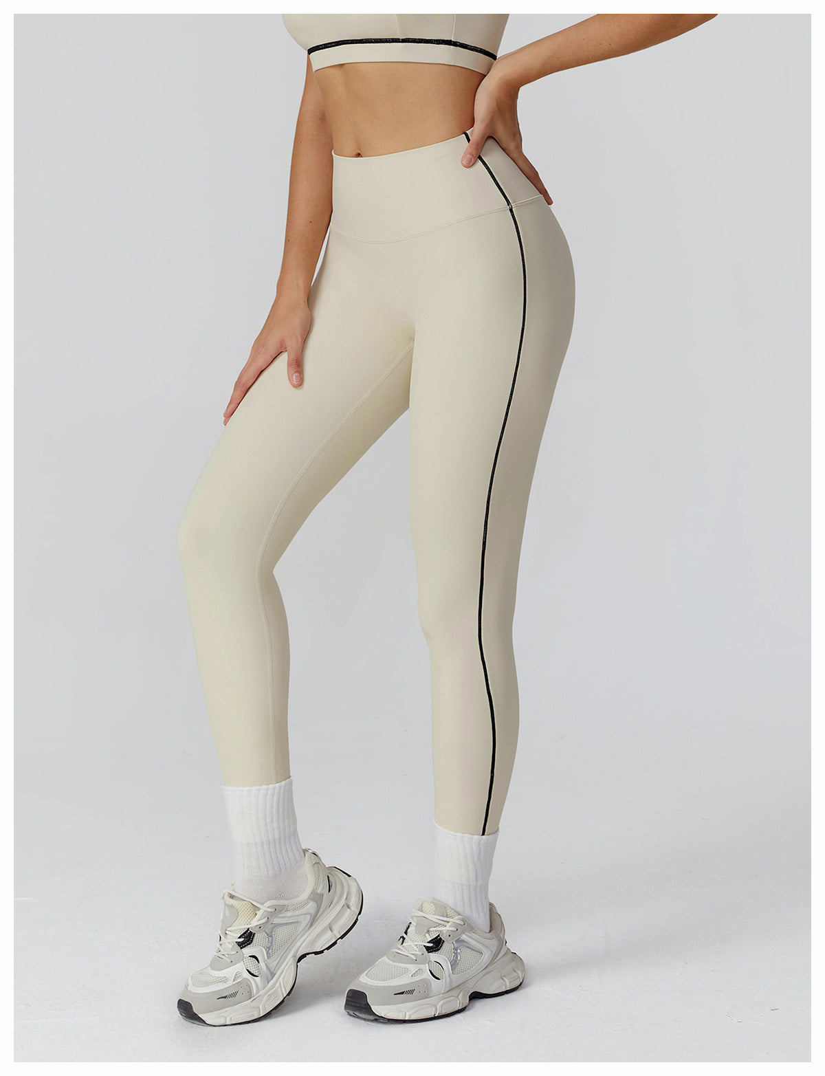 Contrast piping leggings