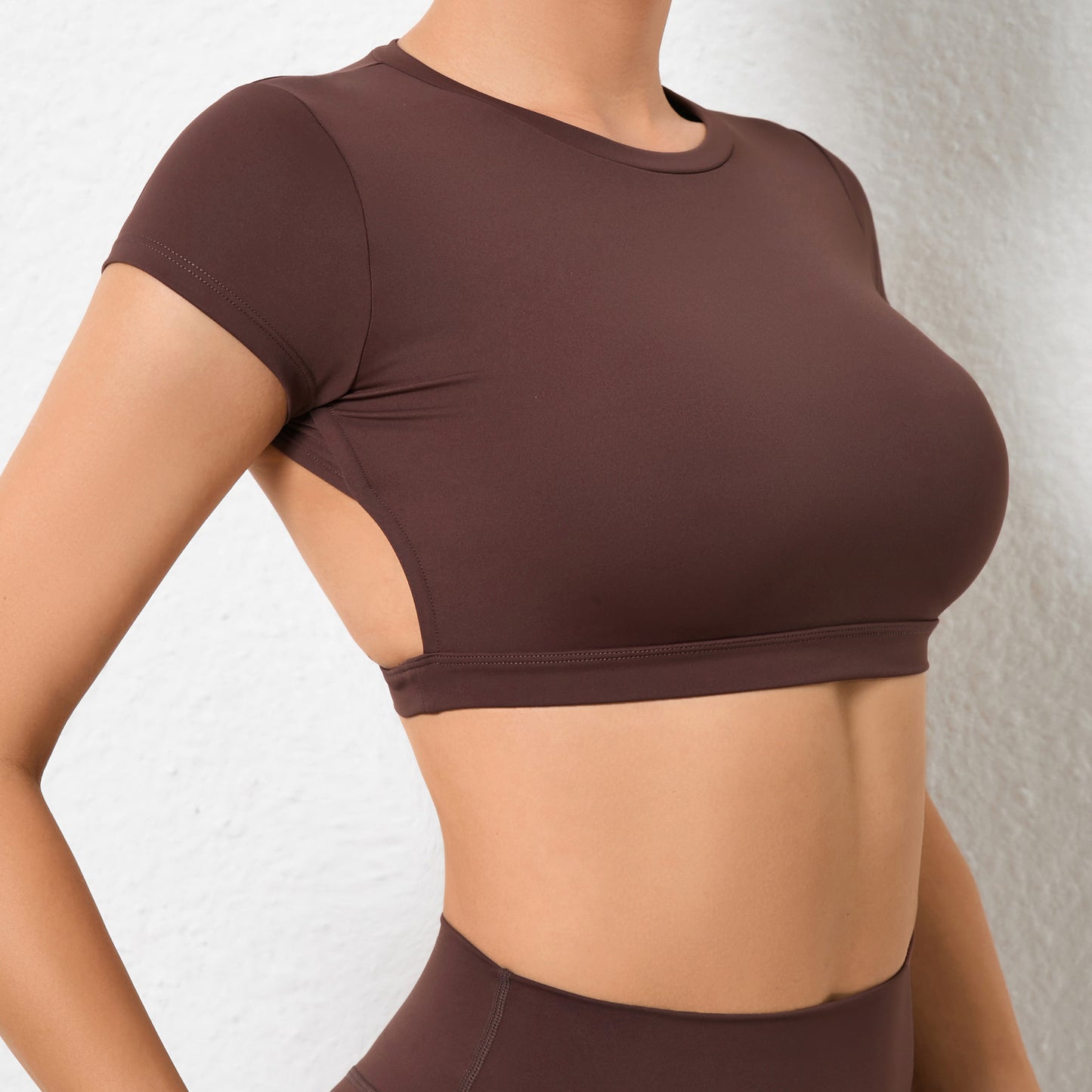 Backless cropped top