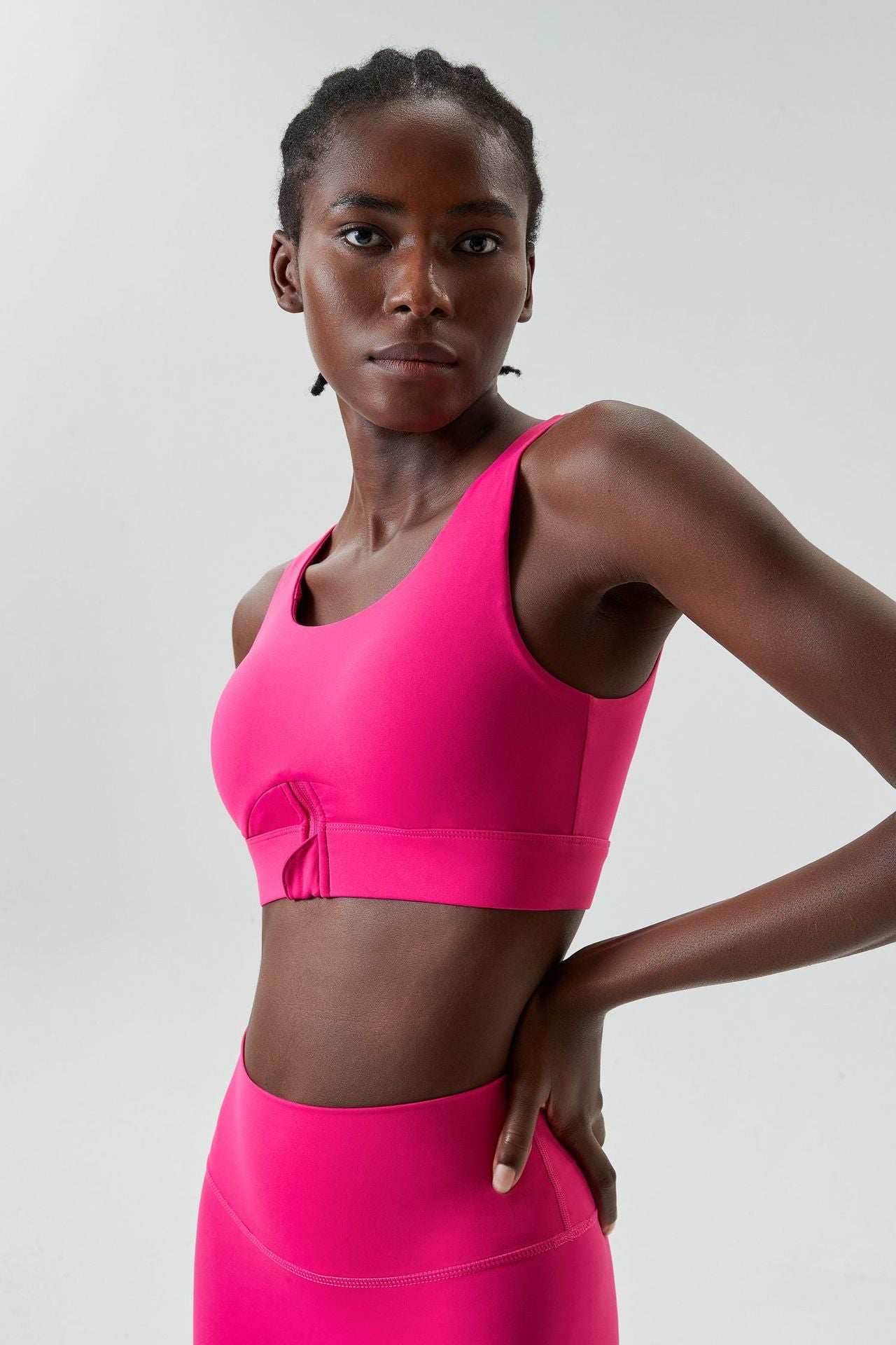 Seamless high support sports bra