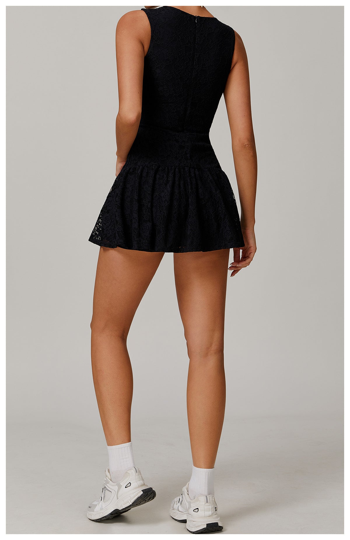 Breathable mesh tennis dress with padding