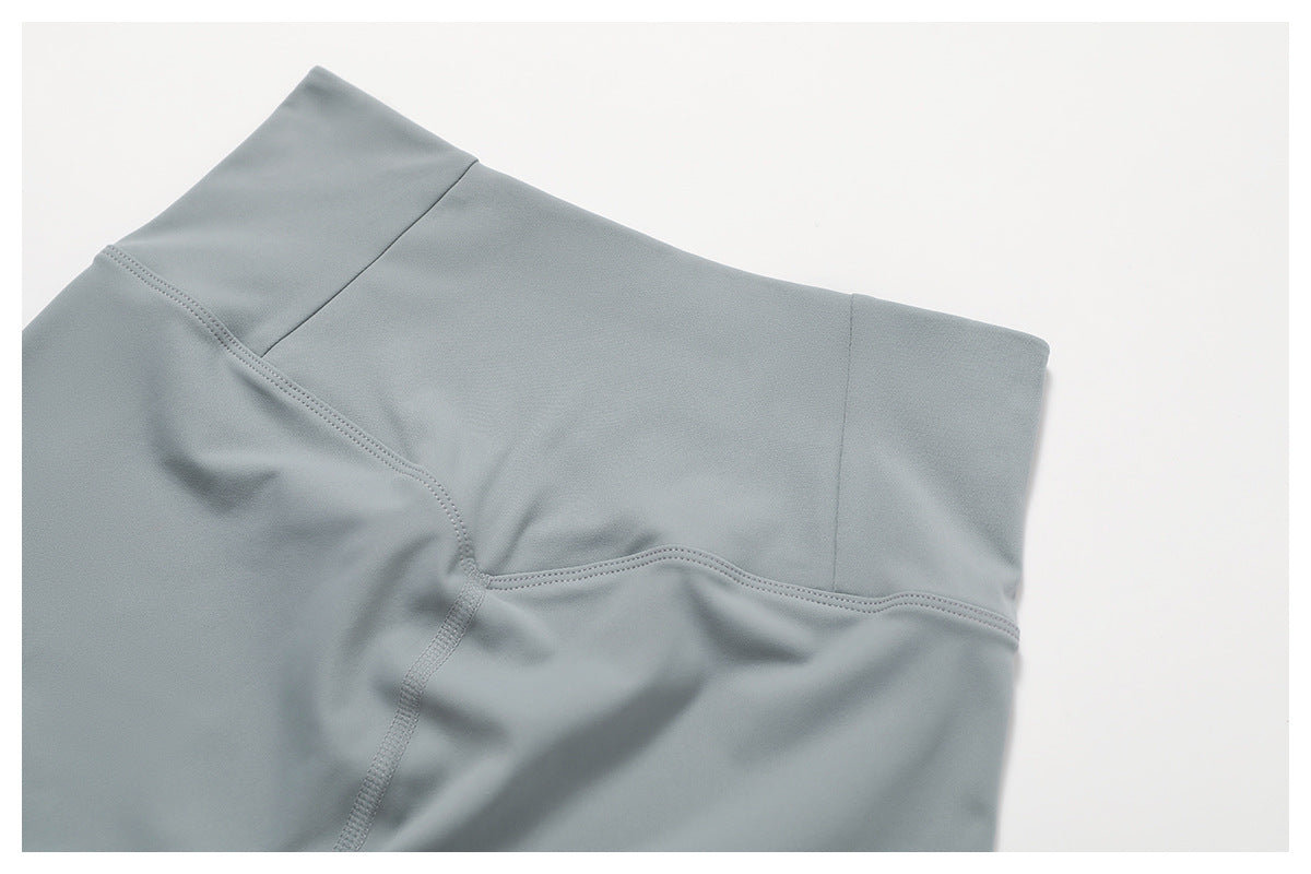 Contrast piping hot pants