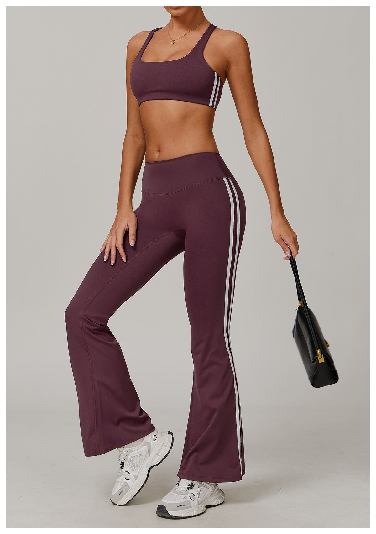 Contrast stripe sports bra