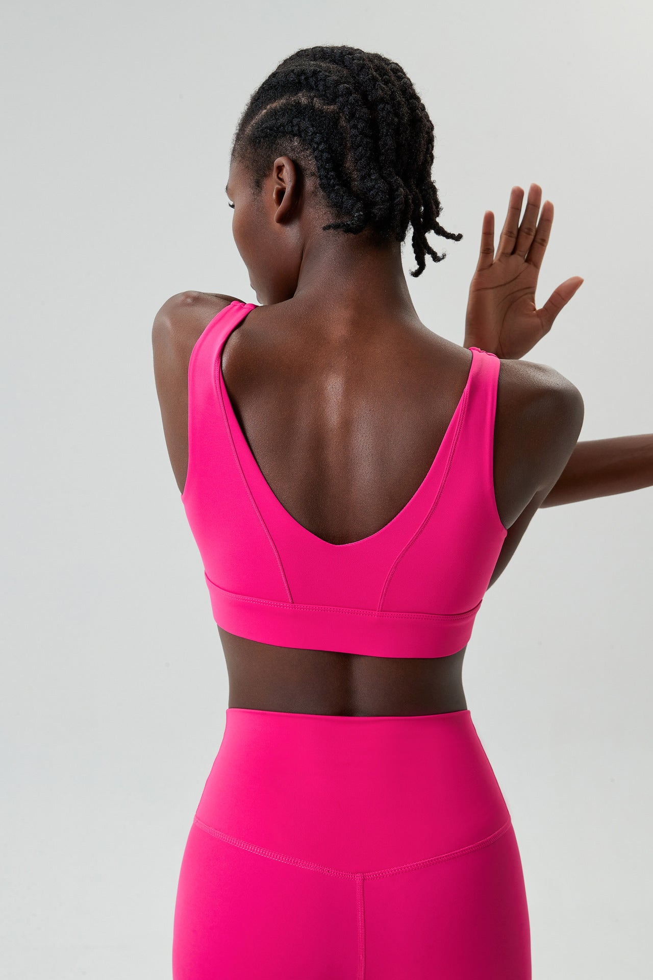 Seamless high support sports bra