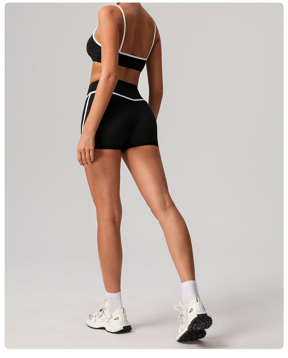 Contrast piping fitness set