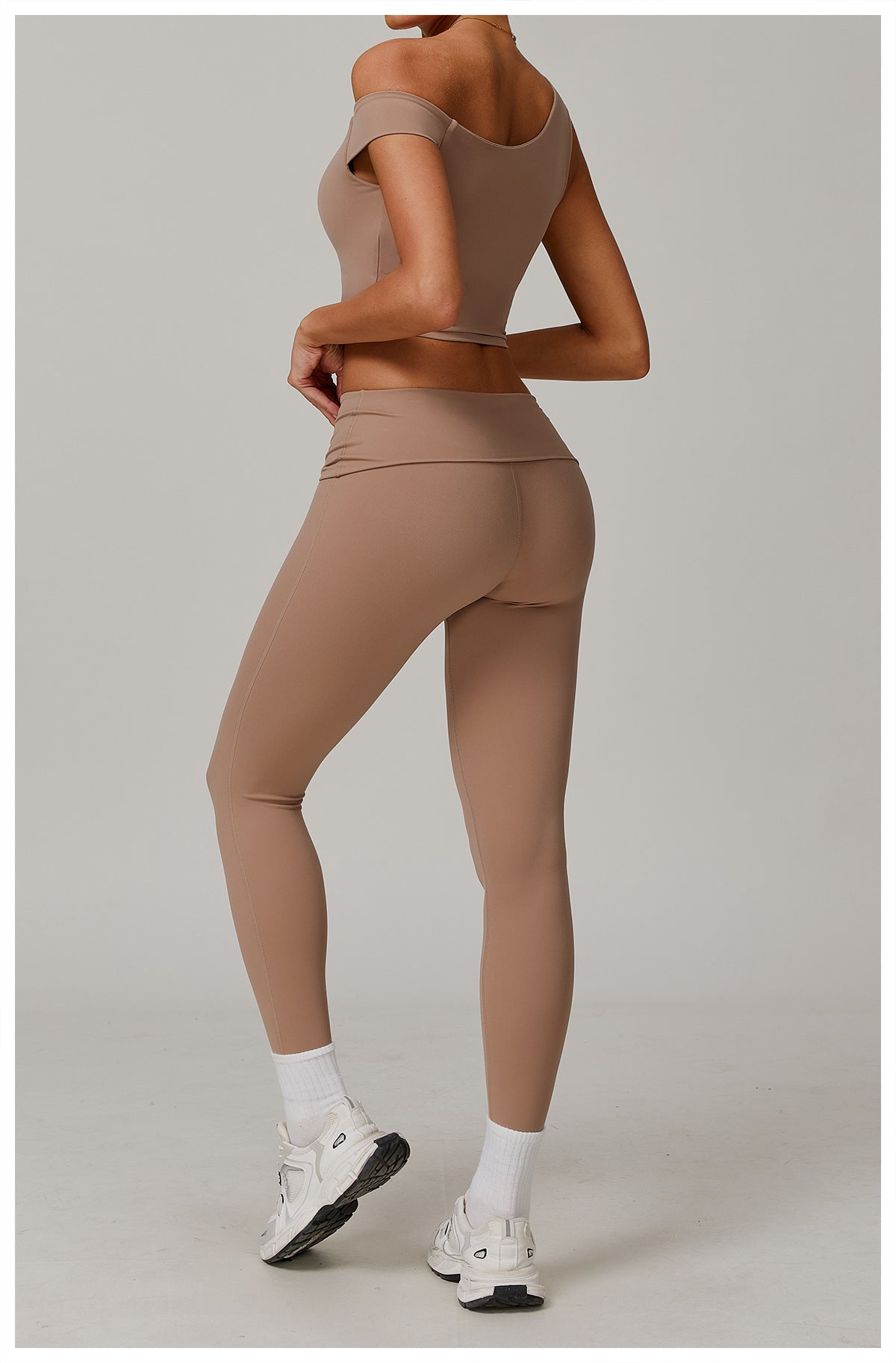 Asymmetric Shoulder top