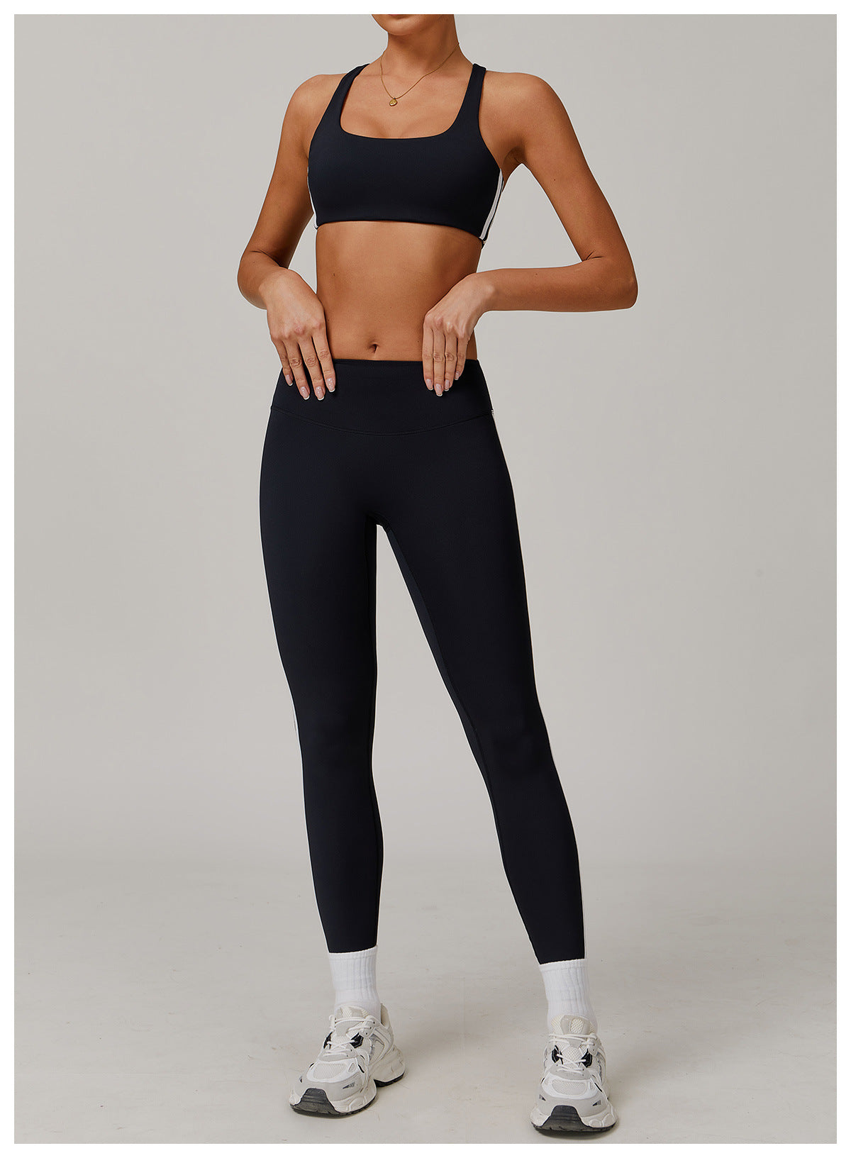 Contrast stripe sports bra