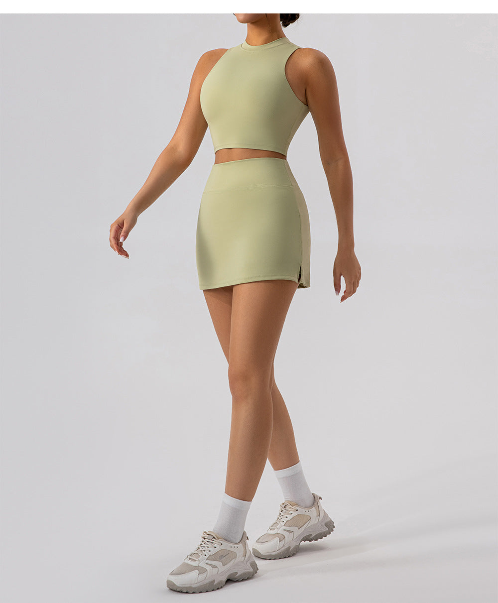 High neck sleeveless cropped vest