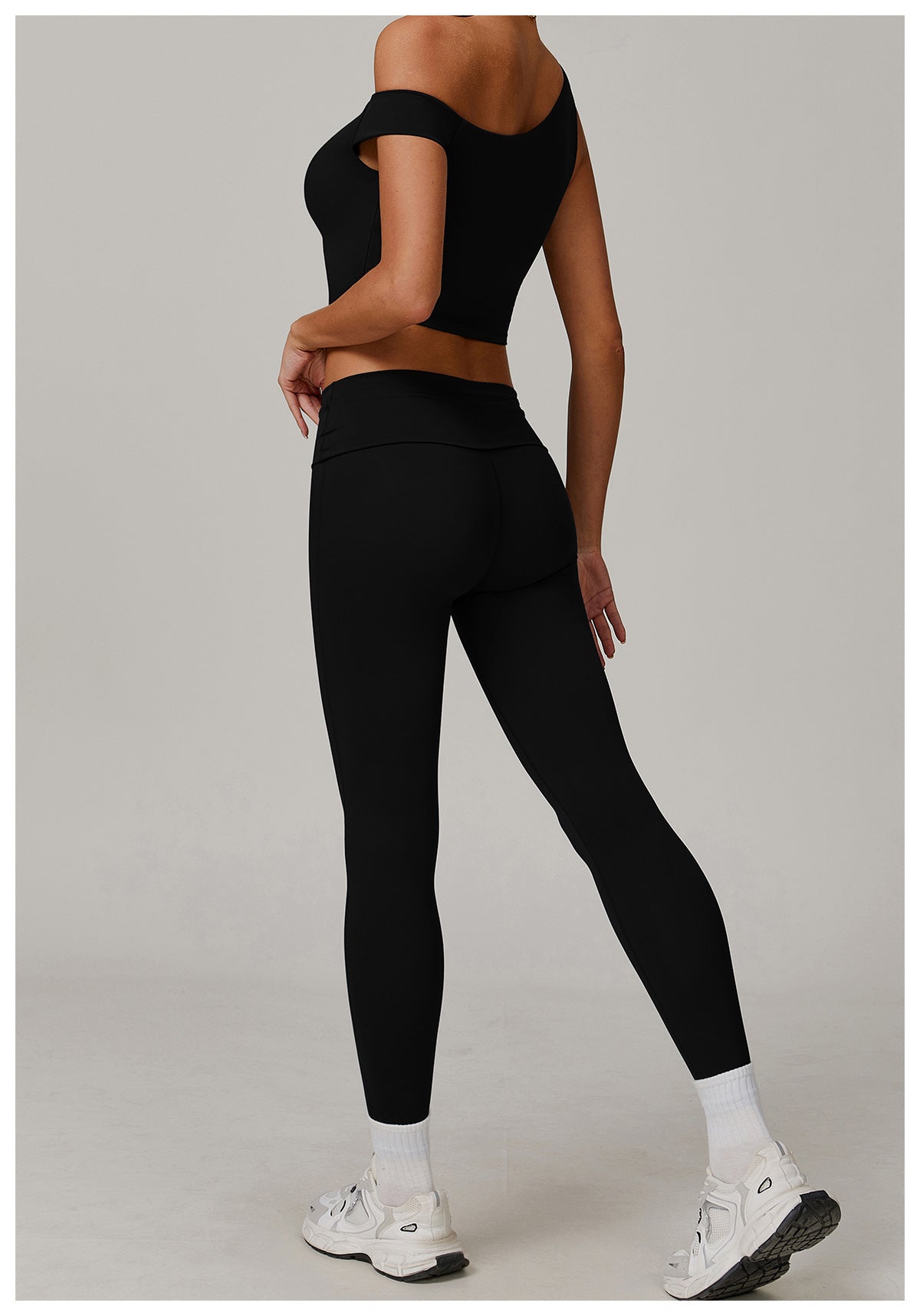 Asymmetric Shoulder top