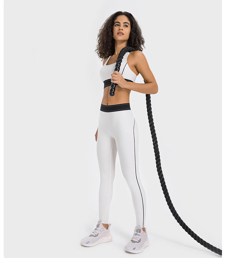 Contrast detail high support bra
