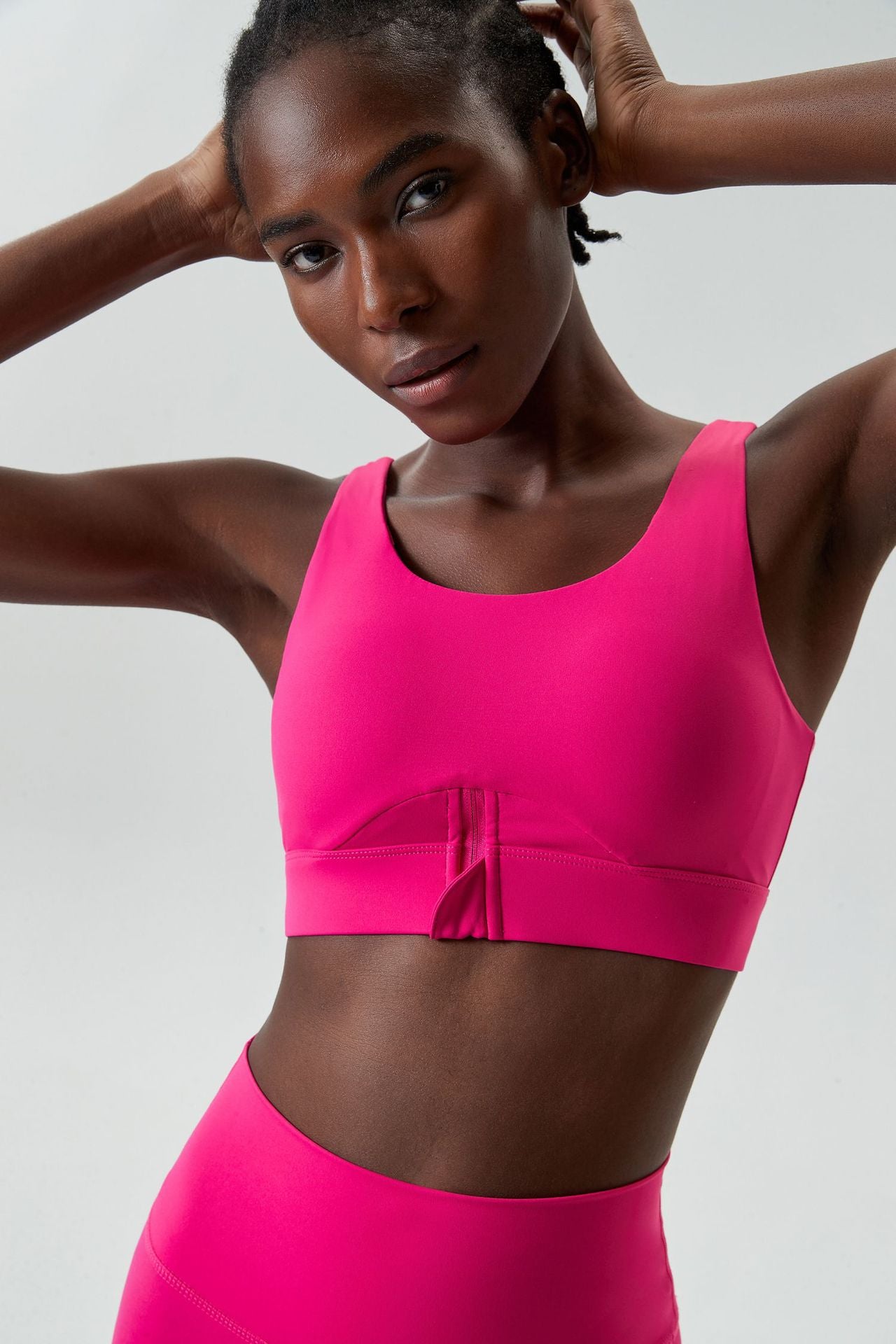 Seamless high support sports bra