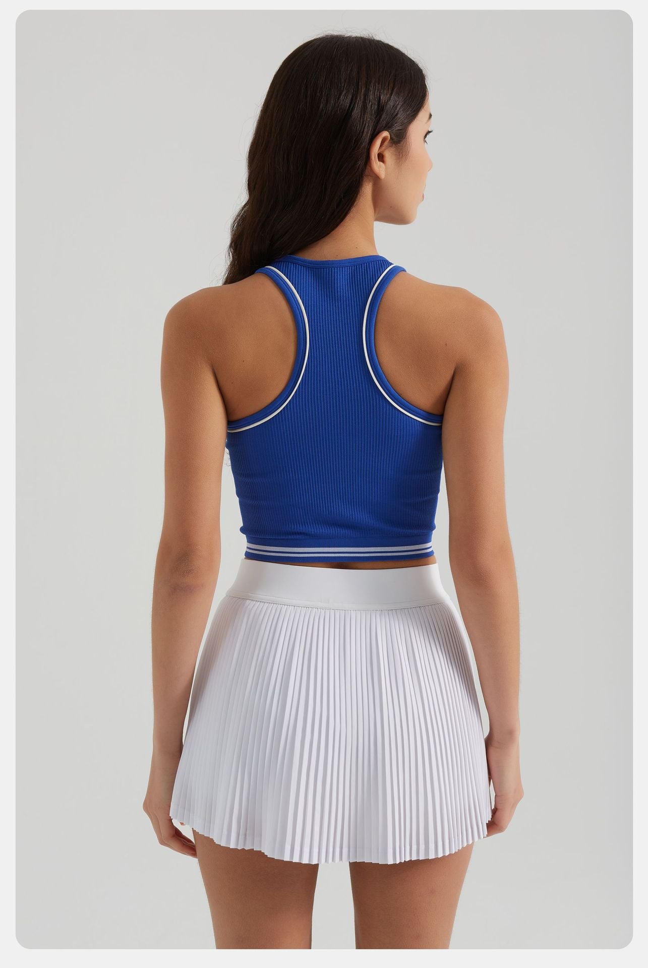 Contrast trim cropped vest