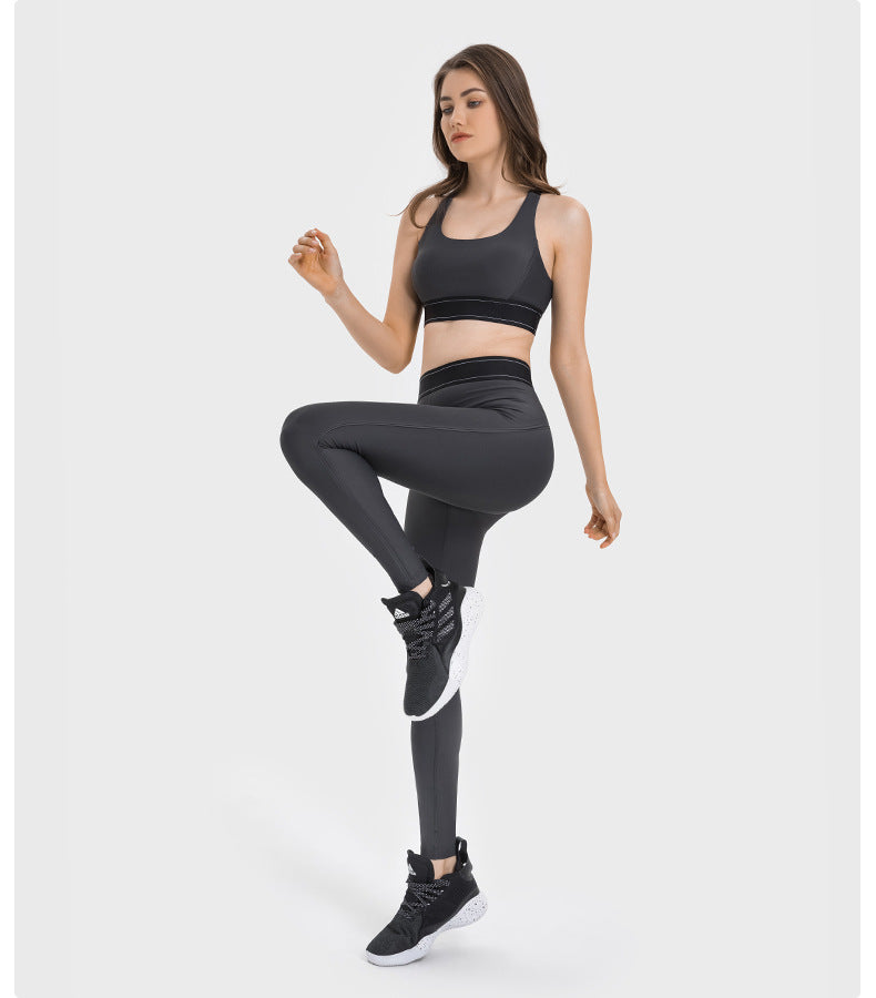 Contrast detail high support bra