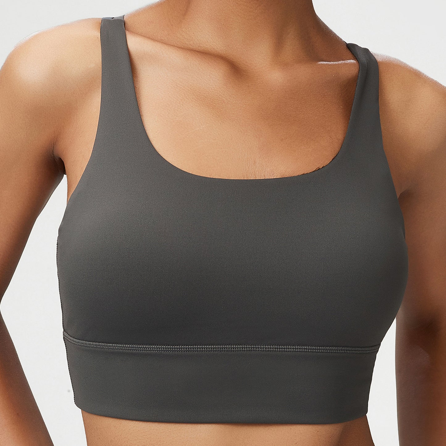 Seamless cross back sports bra