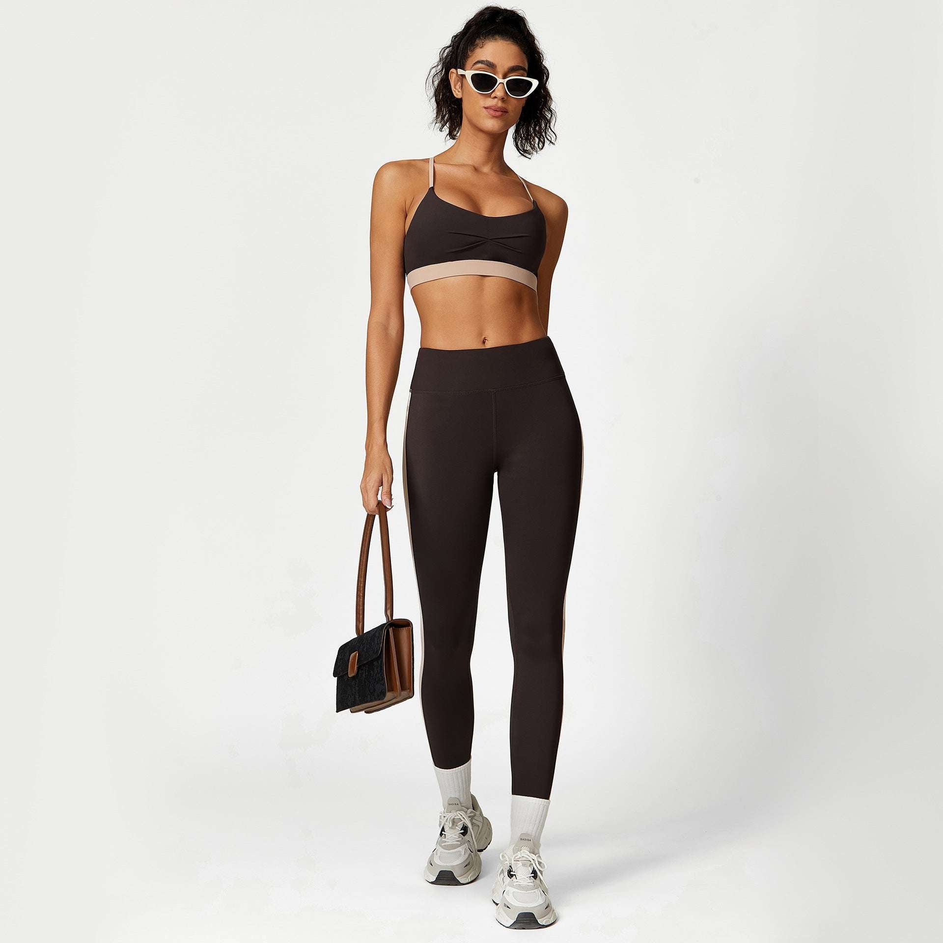 Contrast trim matching bra & leggings set