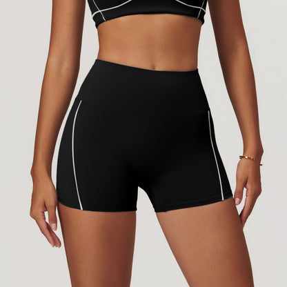 Contrast piping hot pants