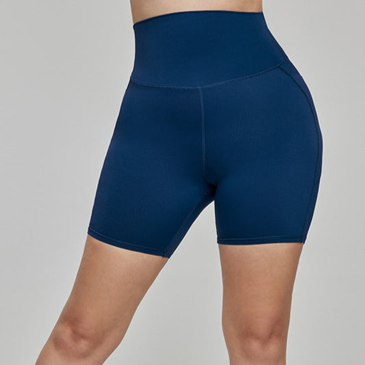 Cycling shorts with pockets