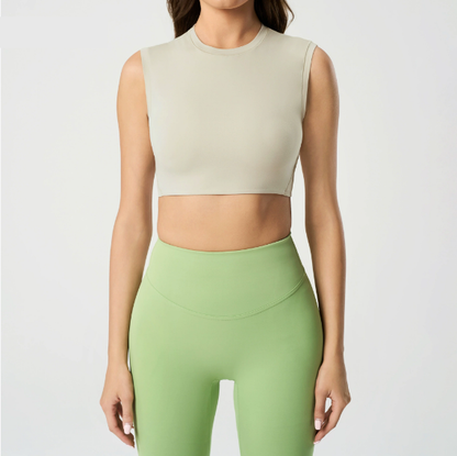 Medium support cropped top