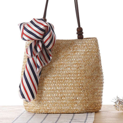 Beach shoulder bag with beads