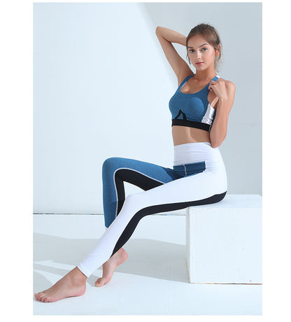 Contrast panel sports bra