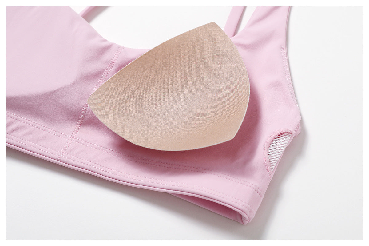 Quick dry seamless sports bra