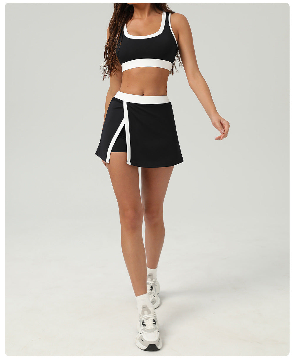 Contrast detail sports bra