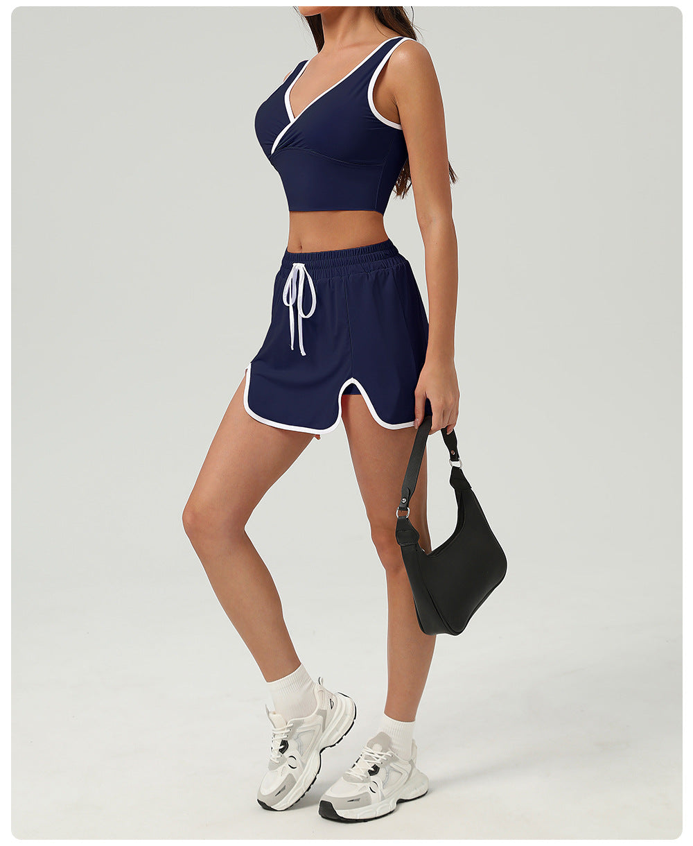 Tennis skirt with contrast piping