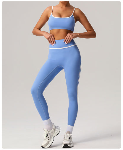 Contrast piping sports bra
