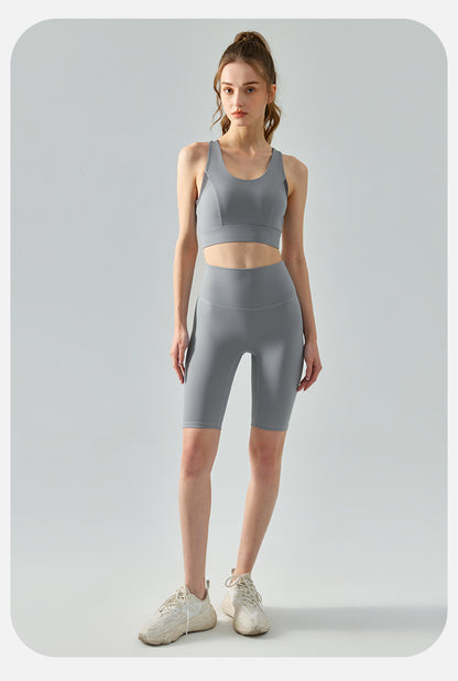 Contrast detail high support bra