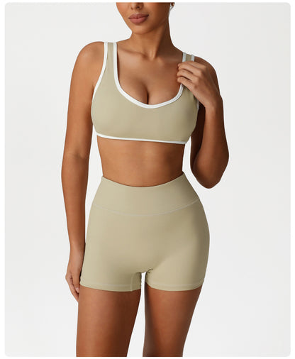 Contrast piping sports bra