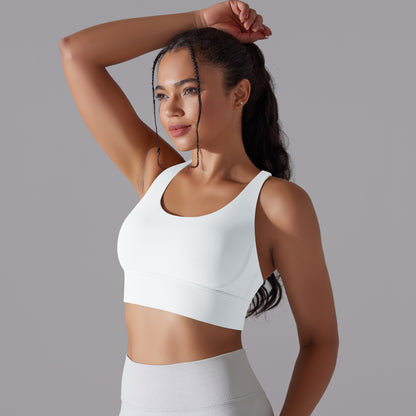Seamless cross back sports bra