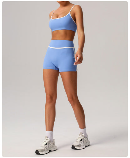 Hot pants with contrast piping