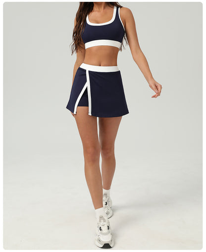 Contrast detail sports bra