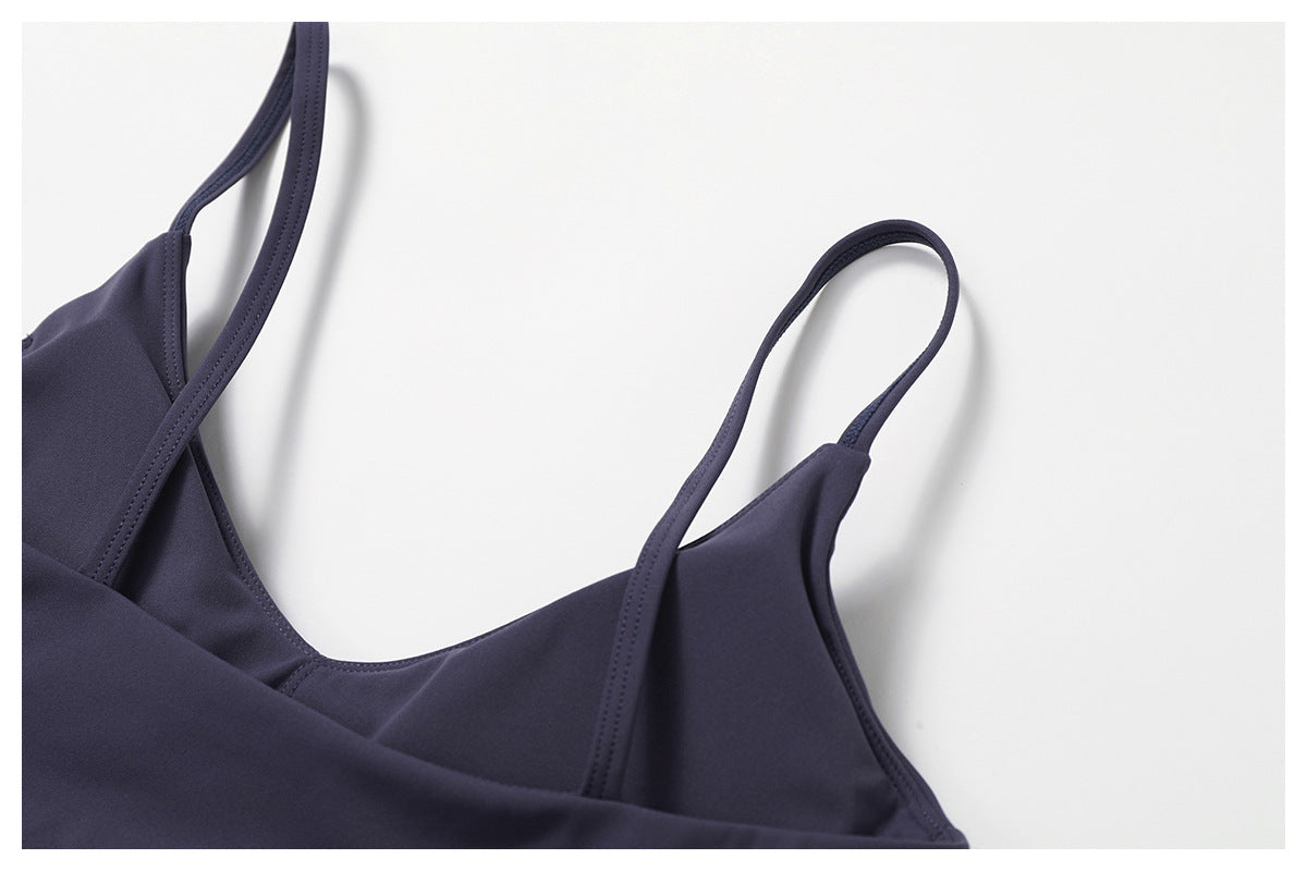 Seamless sports bra
