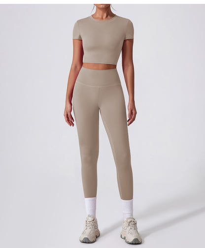 Short sleeve cropped top