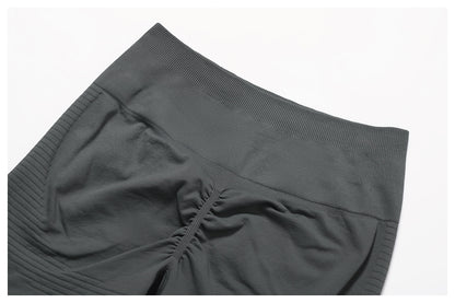 Seamless fitness hot pants