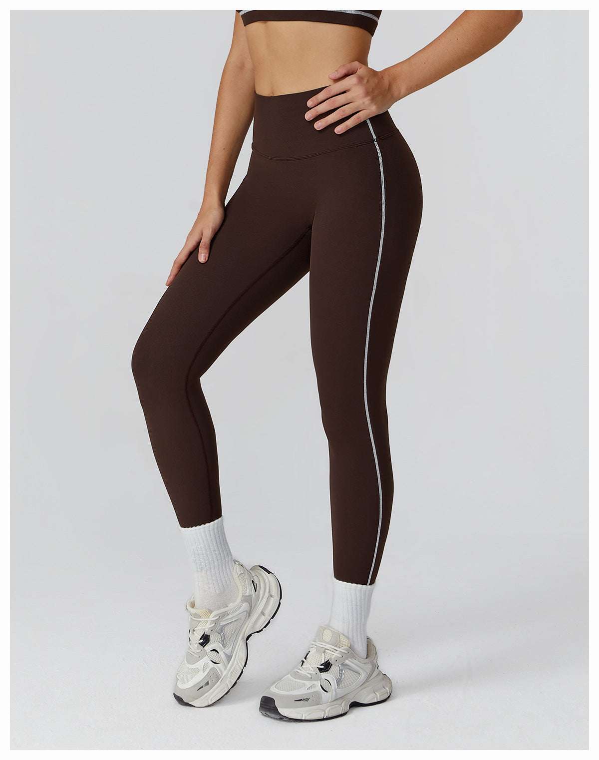 Contrast piping leggings