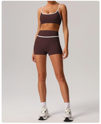 Contrast piping sports bra