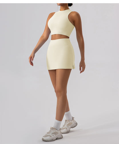 High neck sleeveless cropped vest