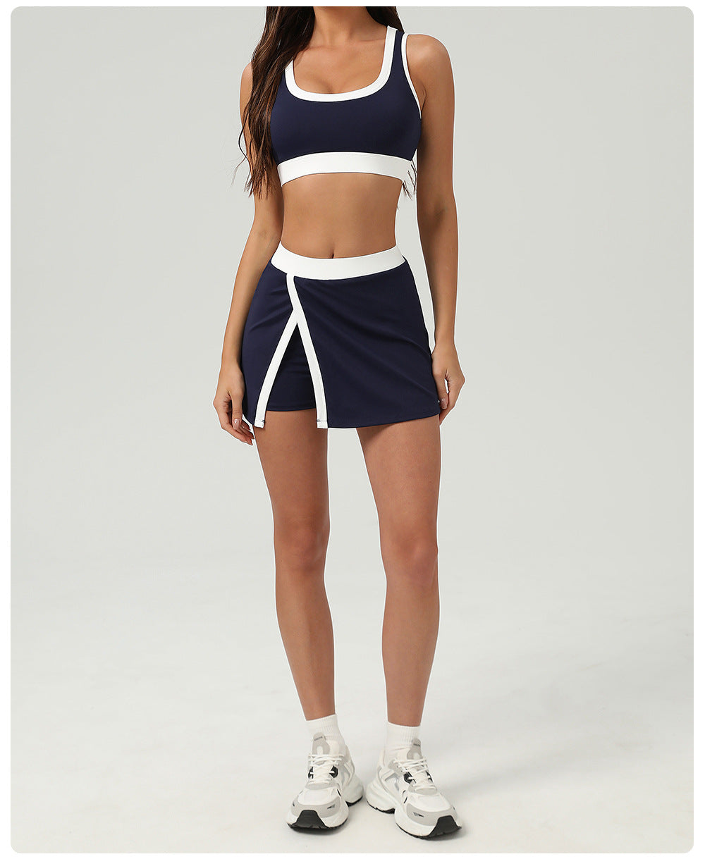 Contrast detail sports bra