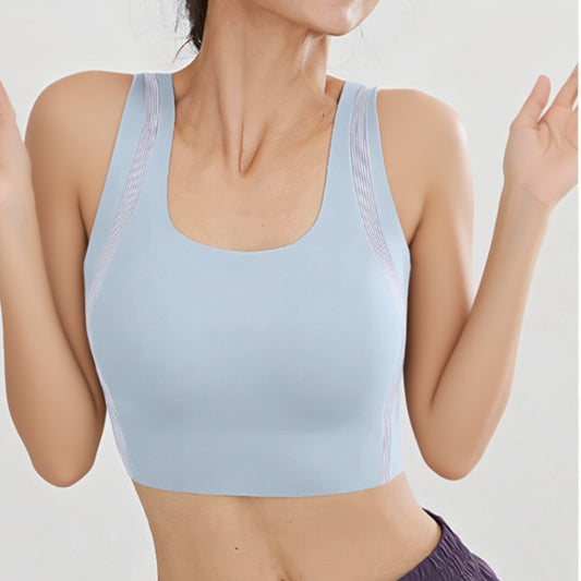 Seamless sports bra