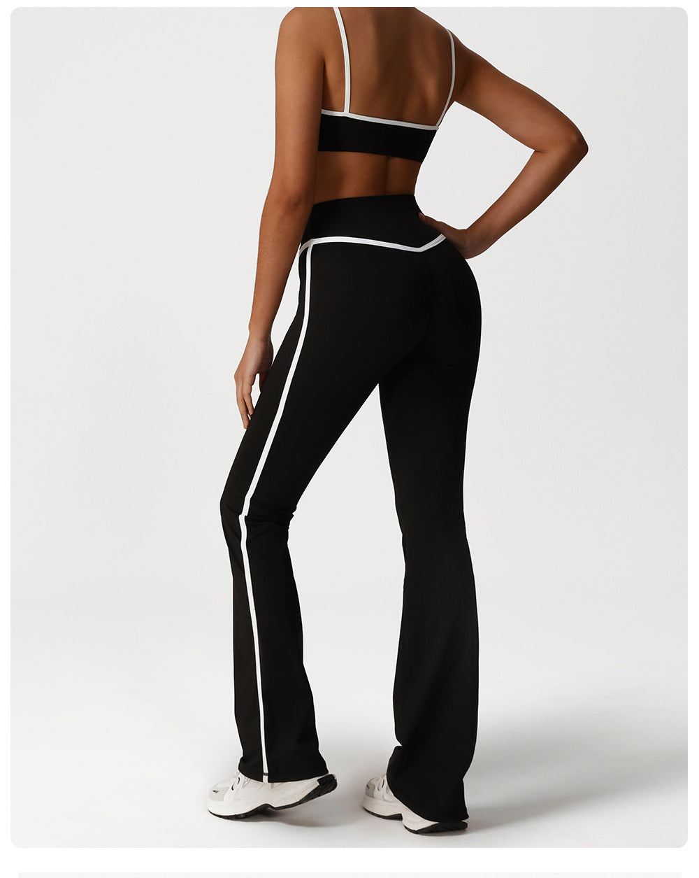 Trousers with contrast trim