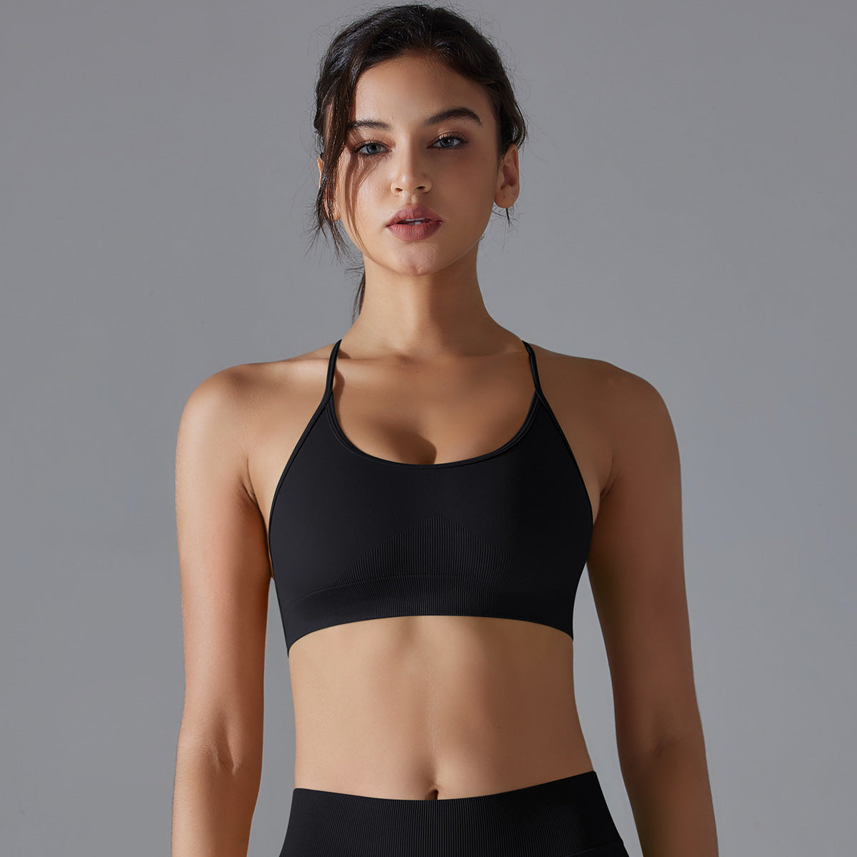 Seamless cross back sports bra