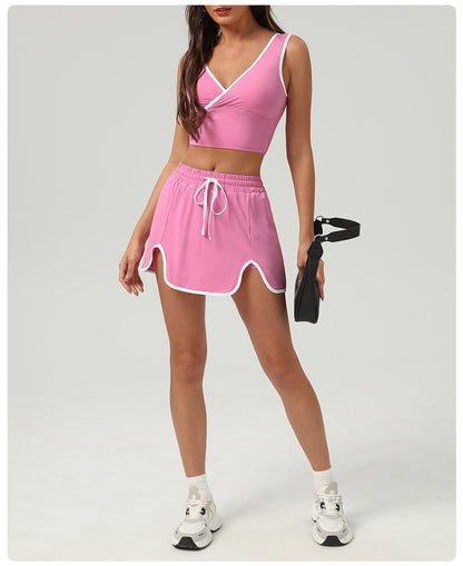 Tennis skirt with contrast piping